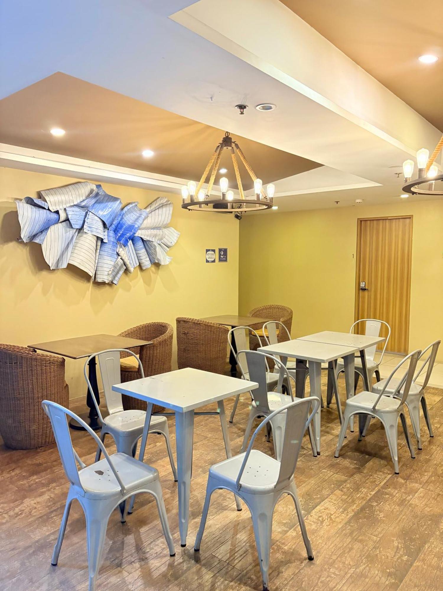 Pacific Park Hotel Quezon City Zewnętrze zdjęcie
