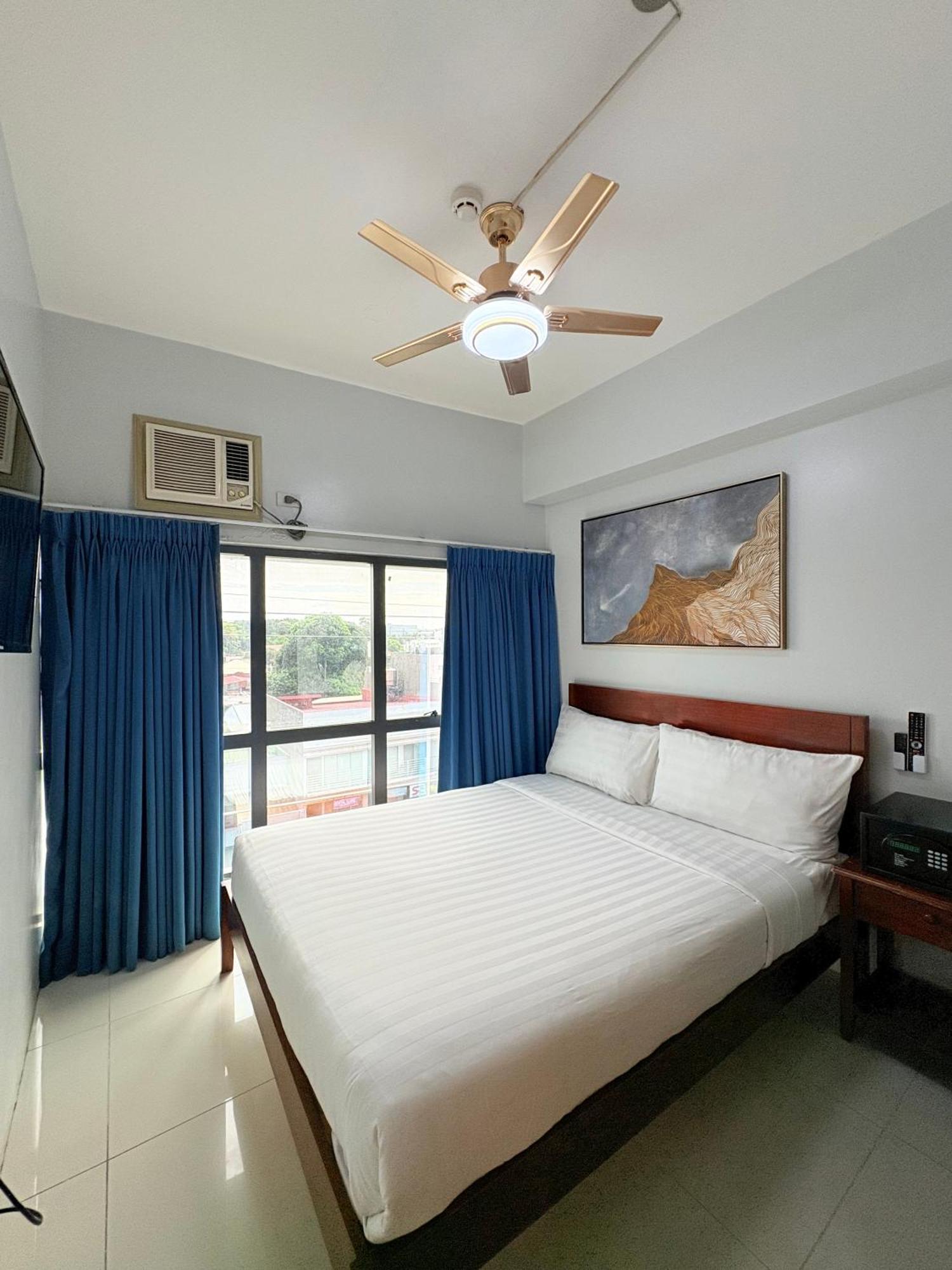Pacific Park Hotel Quezon City Zewnętrze zdjęcie