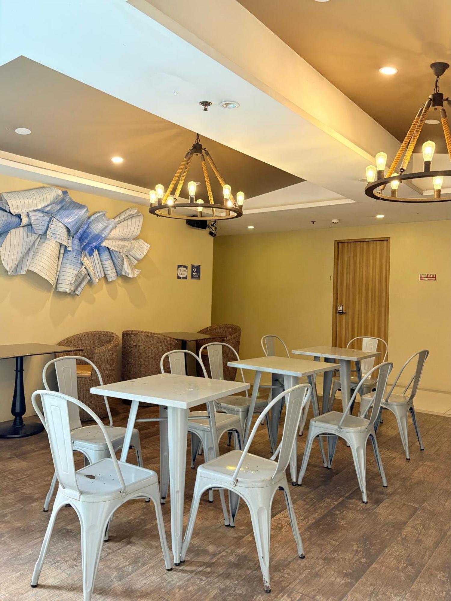 Pacific Park Hotel Quezon City Zewnętrze zdjęcie