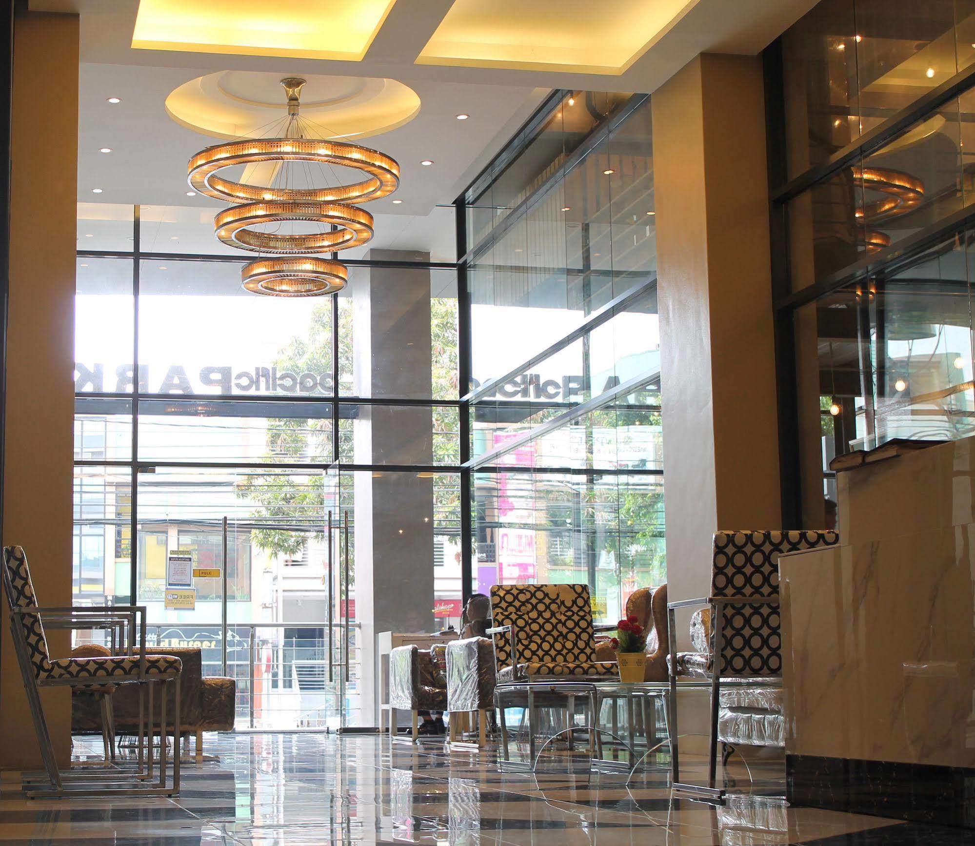 Pacific Park Hotel Quezon City Zewnętrze zdjęcie